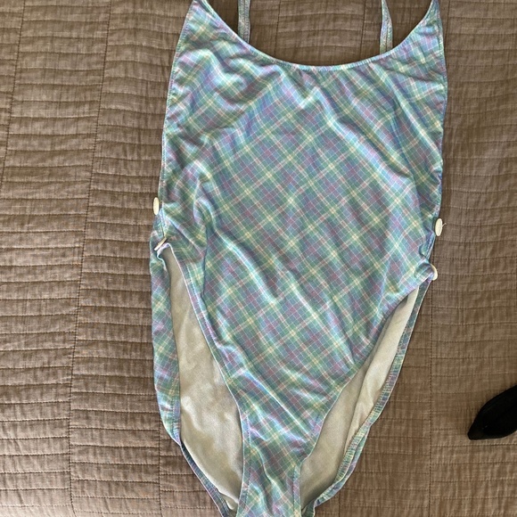 Bathing Suit w Two Button Accent Mid 1980's - Picture 5 of 13